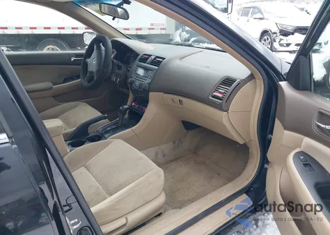 2007 Honda Accord 2.4 Lx z USA, uszkodzony, nr VIN 1HGCM56467A121078